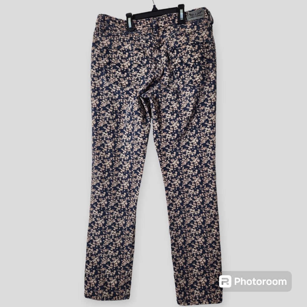 Levi's Mid-rise Skinny Floral Jeans size 10M